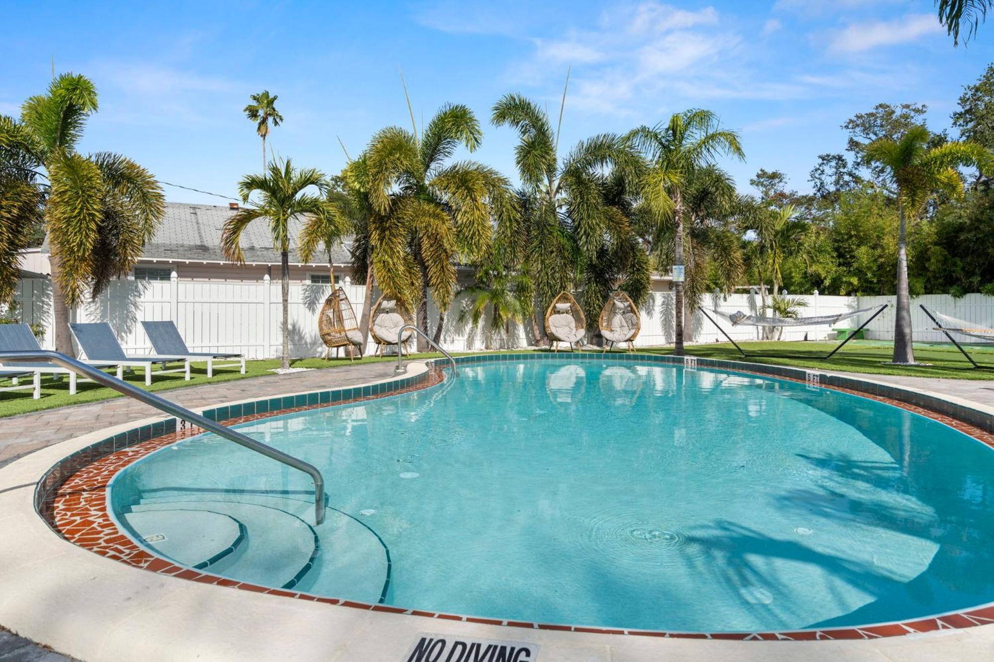1K Bed Studio Apt With Shared Pool 06 클리어워터 외부 사진